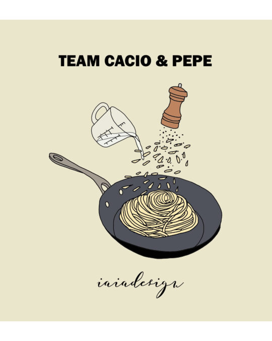 Illustrazione della preparazione della pasta cacio e pepe in padella, con formaggio e pepe macinato, e la scritta "Team Cacio & Pepe".